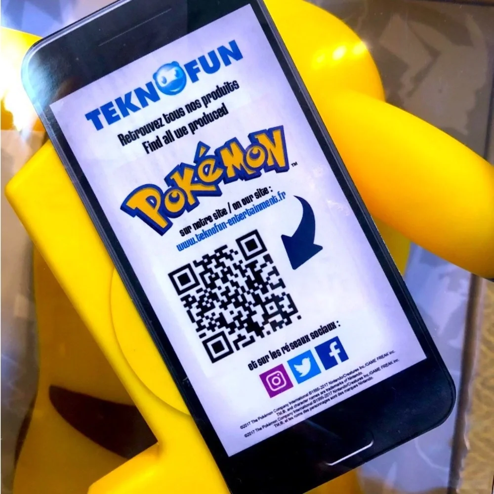 NEW Pokémon Pikachu Wireless Phone Charger / USB Ports